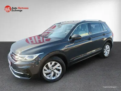 Gebraucht VW Tiguan Elegance 200 PS (147 kW) 2023 Uranograu SUV