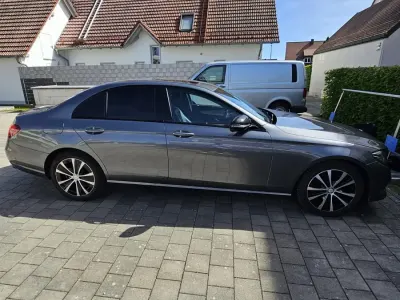 Gebraucht Mercedes E220 194 PS (142 kW) 2016 Grau Limousine