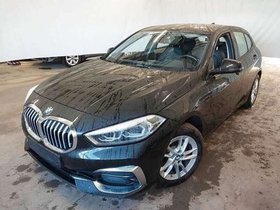 gebraucht BMW 118 d Luxury Line AUTOMATIK PDC DAB HUD NAVI LED