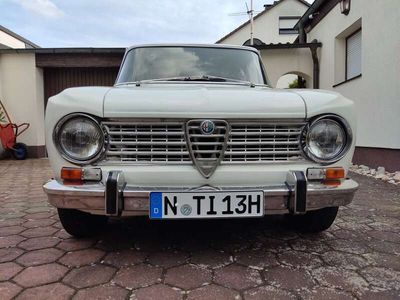 Alfa Romeo Giulia 1300