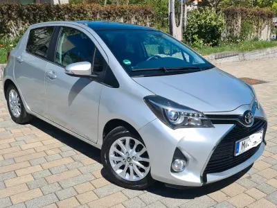 Brugt Toyota Yaris 99 HK (72 kW) 2015 Sølv Hatchback