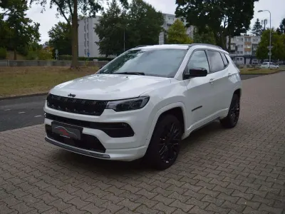 Gebraucht Jeep Compass 131 PS (96 kW) 2024 Weiß SUV