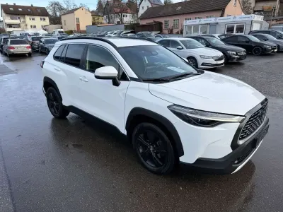 Gebraucht Toyota Corolla Cross 197 PS (144 kW) 2023 Weiß SUV