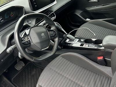 Usata Peugeot e-208 Allure 100 kW (136 CV) 2020 Argento Utilitaria