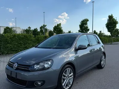 Gebraucht VW Golf VI 122 PS (89 kW) 2009 Grau Kleinwagen