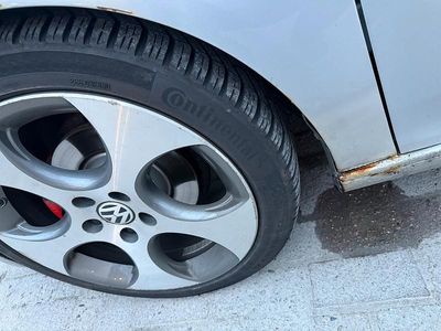 Usata VW Golf V 105 CV (77 kW) 2007 Argento Utilitaria