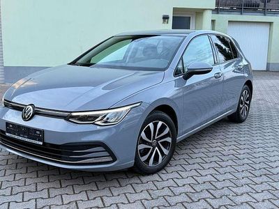 Gebraucht VW Golf VIII Active 150 PS (110 kW) 2023 Grau Limousine