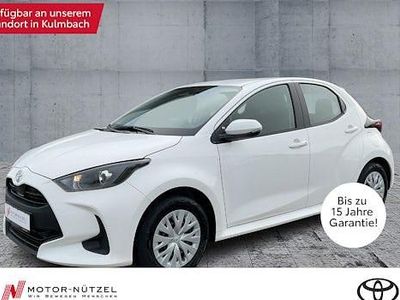 Weiß Gebraucht 2024 Toyota Yaris Hybrid Business Edition Kleinwagen | 21.250 € (Guter Preis)