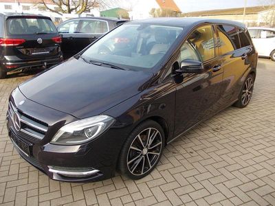Gebraucht Mercedes B180 122 PS (89 kW) 2013 Violet Van / Kleinbus