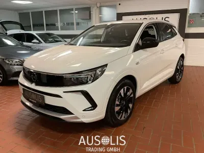Używany Opel Grandland X Elegance 131 KM (96 kW) 2023 Biały SUV