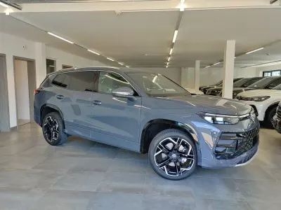 Neu VW Tayron R-line 193 PS (141 kW) 2026 Delfingraumetallic SUV