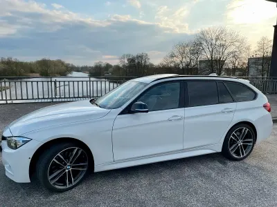 Gebraucht BMW 330 M Sport 258 PS (189 kW) 2018 Weiß Kombi
