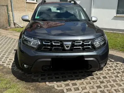 Gebraucht Dacia Duster Comfort 131 PS (96 kW) 2023 Grau SUV
