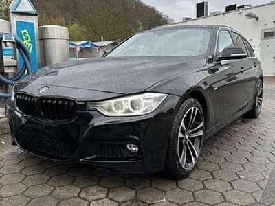 Gebraucht BMW 330 Luxury Line 258 PS (189 kW) 2014 Kombi