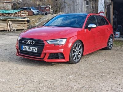 Gebraucht Audi S3 Sport 310 PS (228 kW) 2018 Rot Limousine