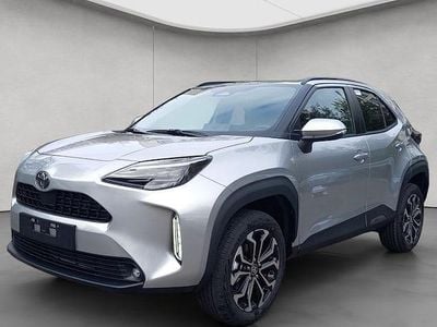 Neu Toyota Yaris Cross 130 PS (95 kW) 2026 Silber SUV