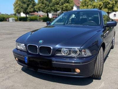 BMW 525