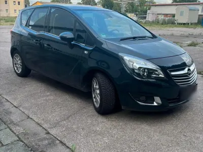 Gebraucht Opel Meriva 140 PS (102 kW) 2014 Grün Van / Kleinbus