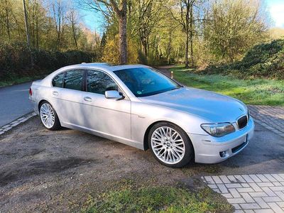 Gebraucht BMW 730 258 PS (189 kW) 2005 Silber Limousine