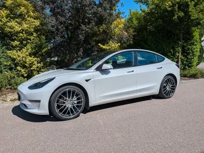 Gebraucht Tesla Model 3 366 kW (498 PS) 2022 Weiß Limousine