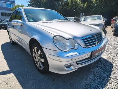 Gebraucht Mercedes C180 143 PS (105 kW) 2007 Silber Limousine