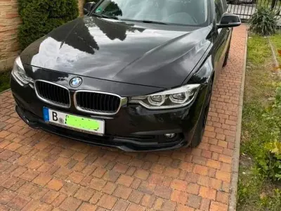 Gebraucht BMW 320 Sport Line 190 PS (139 kW) 2018 Schwarz Limousine