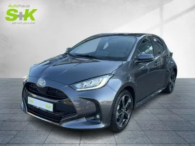 Gebraucht Toyota Yaris Style 131 PS (96 kW) 2025 Marlingrau (grau) Kleinwagen
