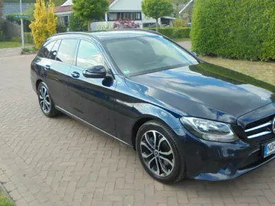 Gebraucht Mercedes C200 160 PS (117 kW) 2020 Blau Kombi