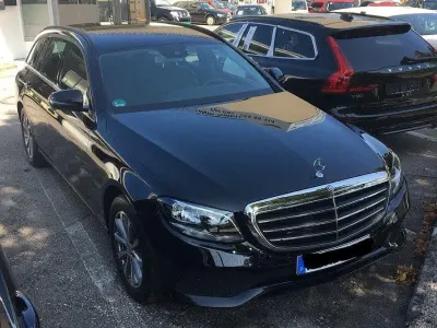 Gebraucht Mercedes E220 194 PS (142 kW) 2016 Schwarz Kombi