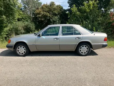 Gebraucht Mercedes 200 118 PS (86 kW) 1989 Beige Limousine