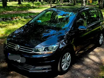 Gebraucht VW Touran 150 PS (110 kW) 2020 Schwarz Van / Kleinbus