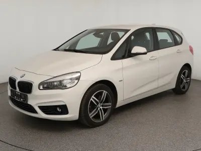 Gebraucht BMW 220 Sport Line 192 PS (141 kW) 2017 Weiß Van / Kleinbus