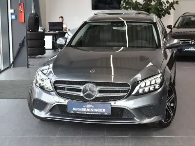 Gebraucht Mercedes C300e Avantgarde 306 PS (225 kW) 2020 Selenitgrau Kombi