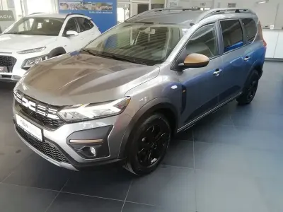 Gebraucht Dacia Jogger Extreme 94 PS (69 kW) 2024 Grau Van / Kleinbus