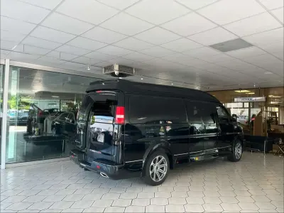 Gebraucht GMC Savana 345 PS (253 kW) 2017 Schwarz Van / Kleinbus