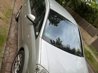 Gebraucht Opel Meriva 105 PS (77 kW) 2006 Silber Van / Kleinbus