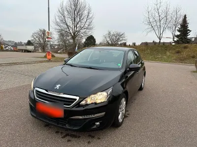 Gebraucht Peugeot 308 Allure 120 PS (88 kW) 2017 Schwarz Limousine