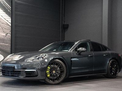 Porsche Panamera 4
