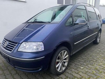 Blau Gebraucht 2005 VW Sharan Family Van / Kleinbus | 3.990 € (Teuer)