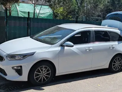 Gebraucht Kia Ceed Sportswagon Vision 140 PS (102 kW) 2020 Weiß Kombi