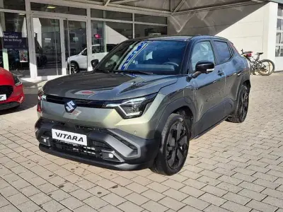 Gebraucht Suzuki e-Vitara Comfort+ 127 kW (174 PS) 2026 Grün SUV