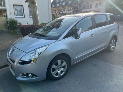 Usata Peugeot 5008 Active 120 CV (88 kW) 2010 Argento Monovolume