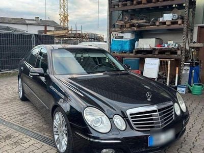 Schwarz Gebraucht 2008 Mercedes E420 Elegance Limousine | 13.500 €