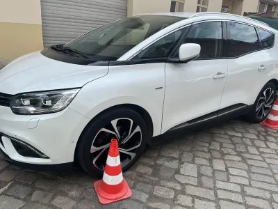 Gebraucht Renault Scénic IV Bose Edition 150 PS (110 kW) 2020 Weiß Van / Kleinbus