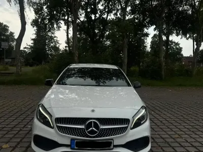 Gebraucht Mercedes A180 AMG 122 PS (89 kW) 2015 Weiß Kombi