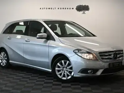 Gebraucht Mercedes B200 156 PS (114 kW) 2014 Silber Kleinwagen