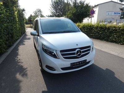 Gebraucht Mercedes V220 190 PS (139 kW) 2018 Weiß Van / Kleinbus