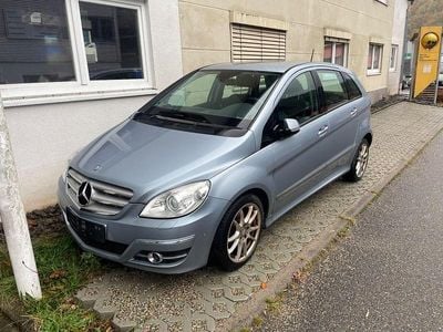 Mercedes B200