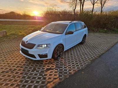Gebraucht Skoda Octavia vRS 230 PS (169 kW) 2015 Weiß Kleinwagen