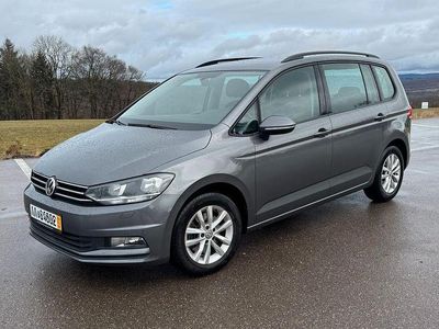 Gebraucht VW Touran Comfortline 116 PS (85 kW) 2015 Grau Van / Kleinbus